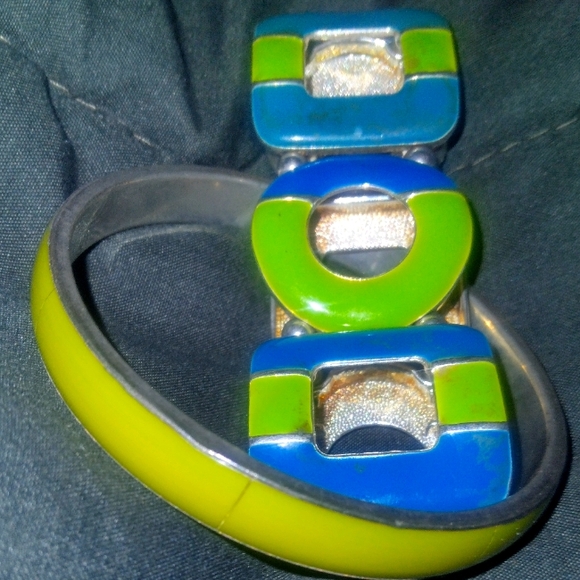 Silver Tone Bracelet Bundle ( Green & Blue ) - Picture 2 of 3